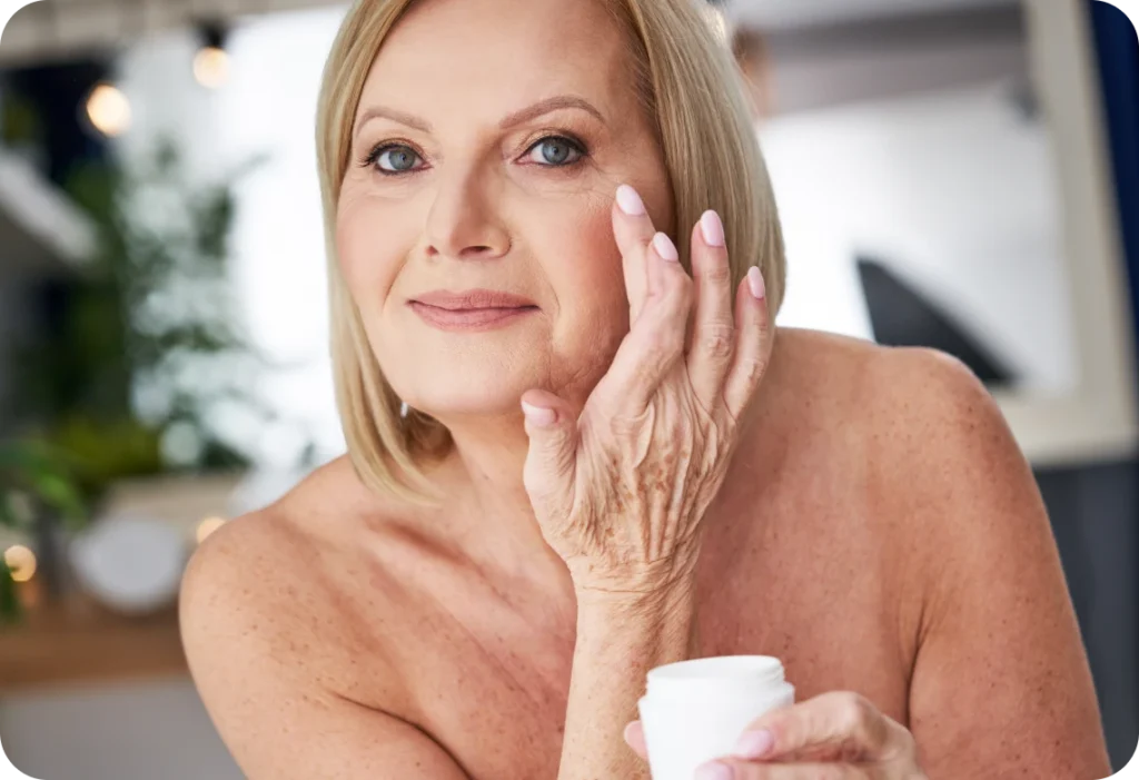 hydratation peau agee Comment lisser les rides naturellement ? PRISME – Maison de soins esthétiques
